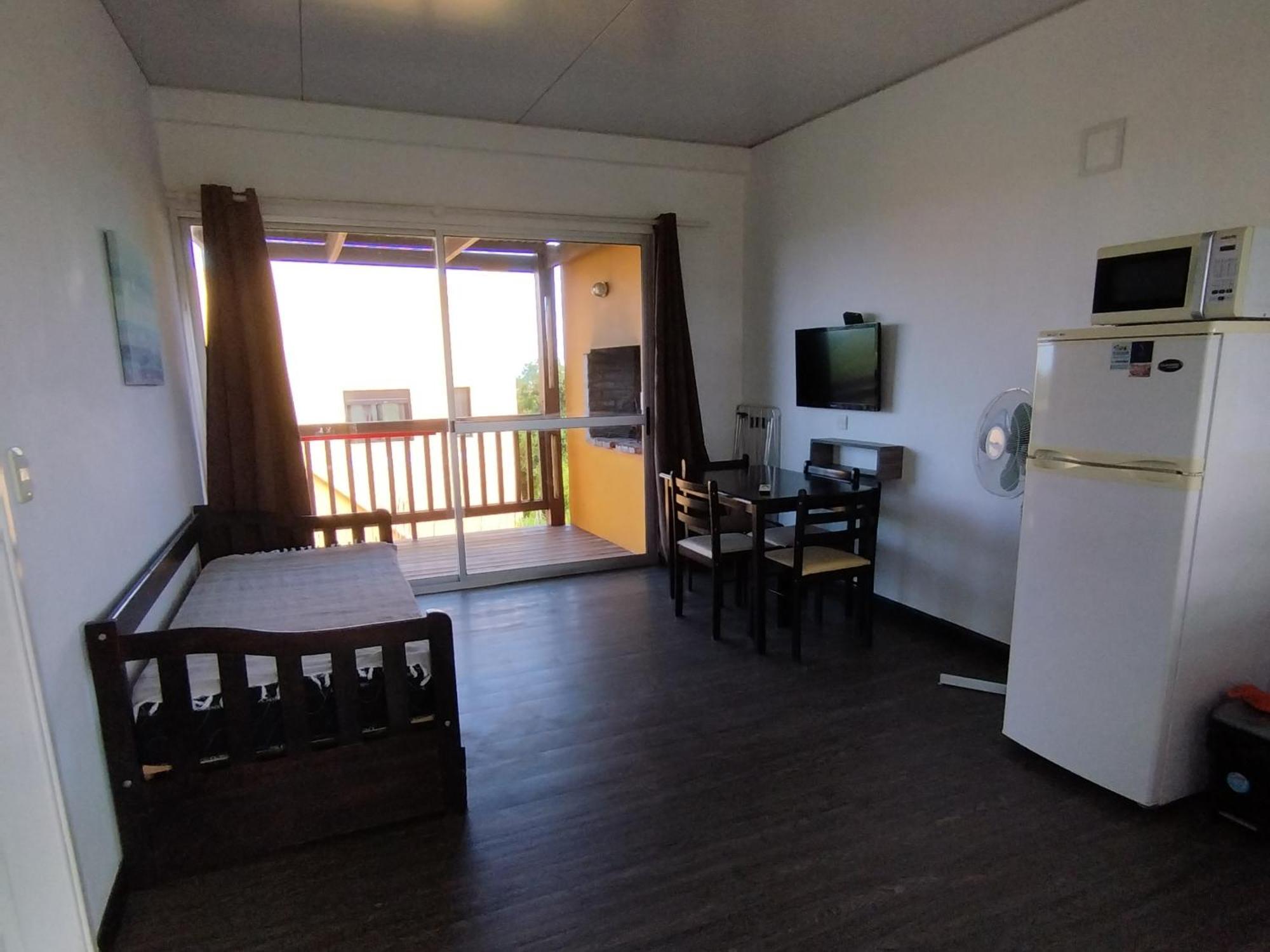 Apartamentos La Playa Piriápolis Стая снимка